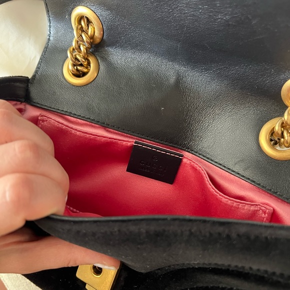 Gucci Marmont Black Velvet Matelasse GG Mini Crossbody Bag - Picture 9 of 14